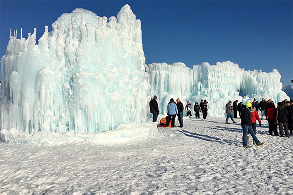 Breathtaking Ice Castles in Lake Geneva Return in 2023