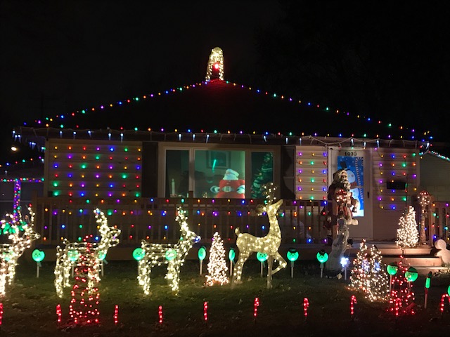 Best Christmas Lights Near The Fox Valley: 50+ Displays! {2018}