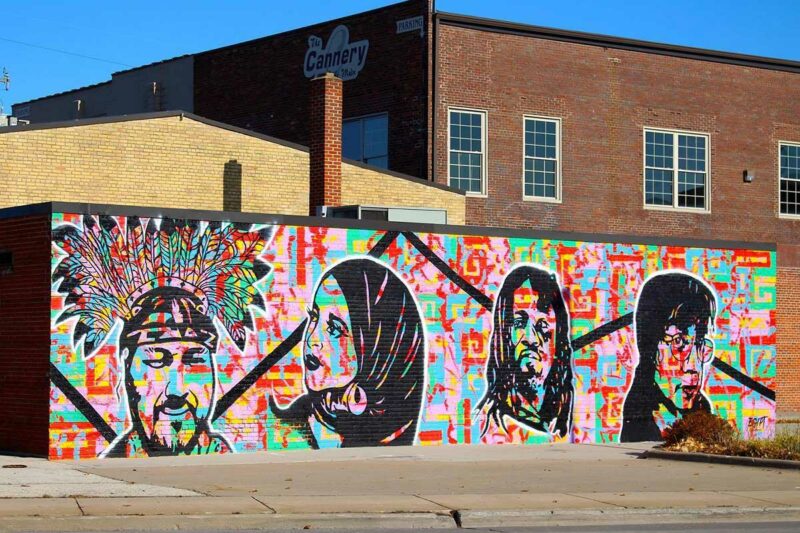 Where to Find 30+ Murals in Green Bay! (Map, Photos + Videos)