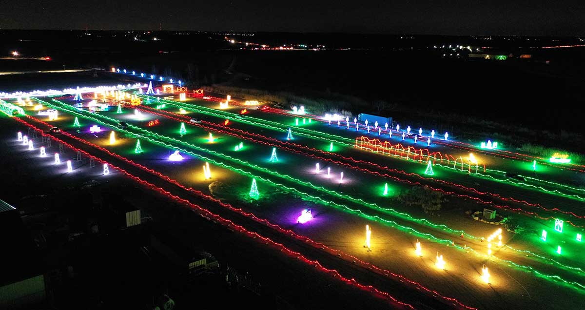 You Will Love This Dreamy Ride Through The Largest Drive Thru Light Show In Nebraska Christmas Light Displays Light Show Nebraska