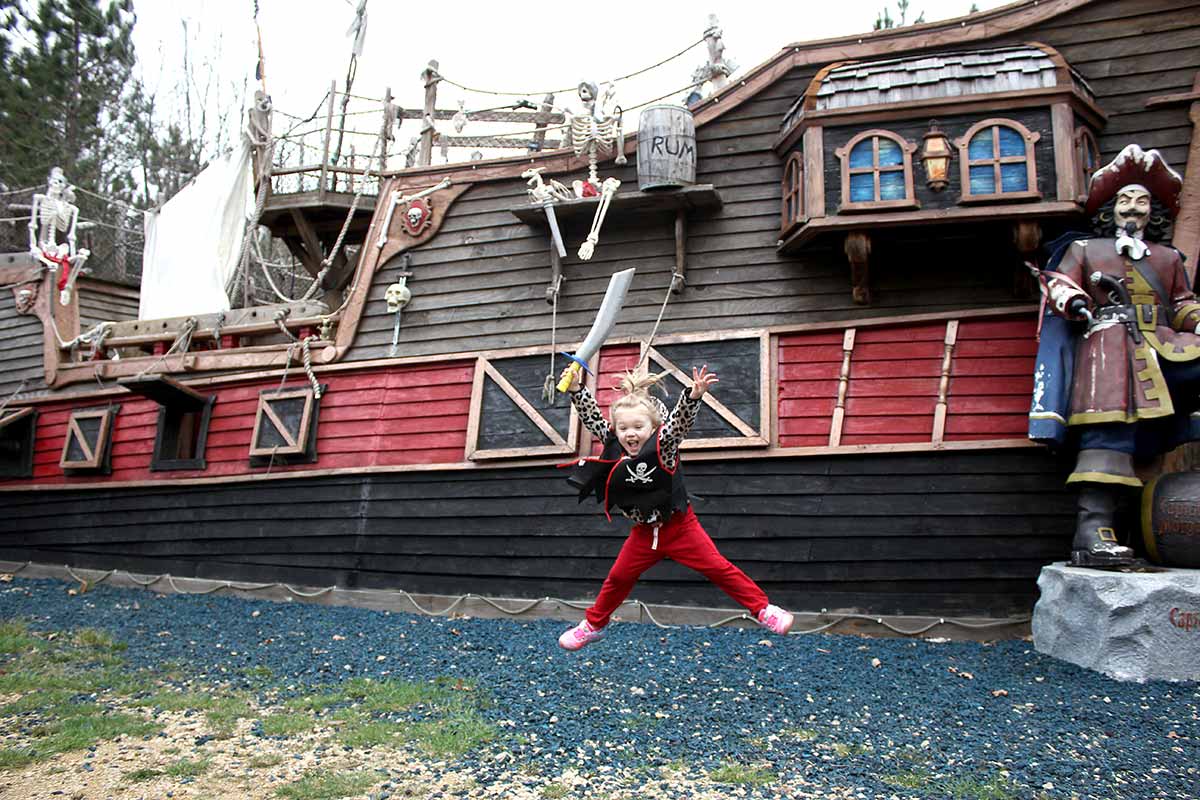 pirate ship adventure near Wisconsin dells