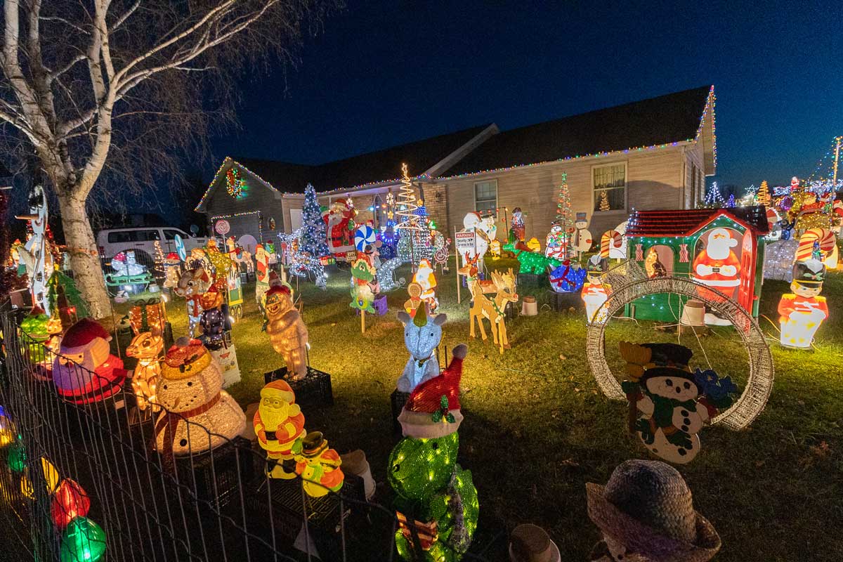 Ge Christmas Light Display 2022 It's Here! The Best Christmas Lights Near The Fox Valley!