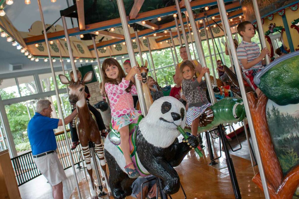 Henry Vilas Zoo, Free zoo in madison