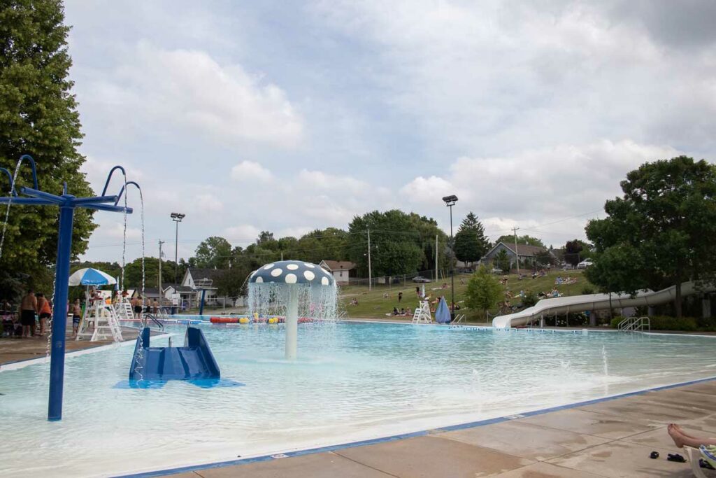 Kaukauna Pool