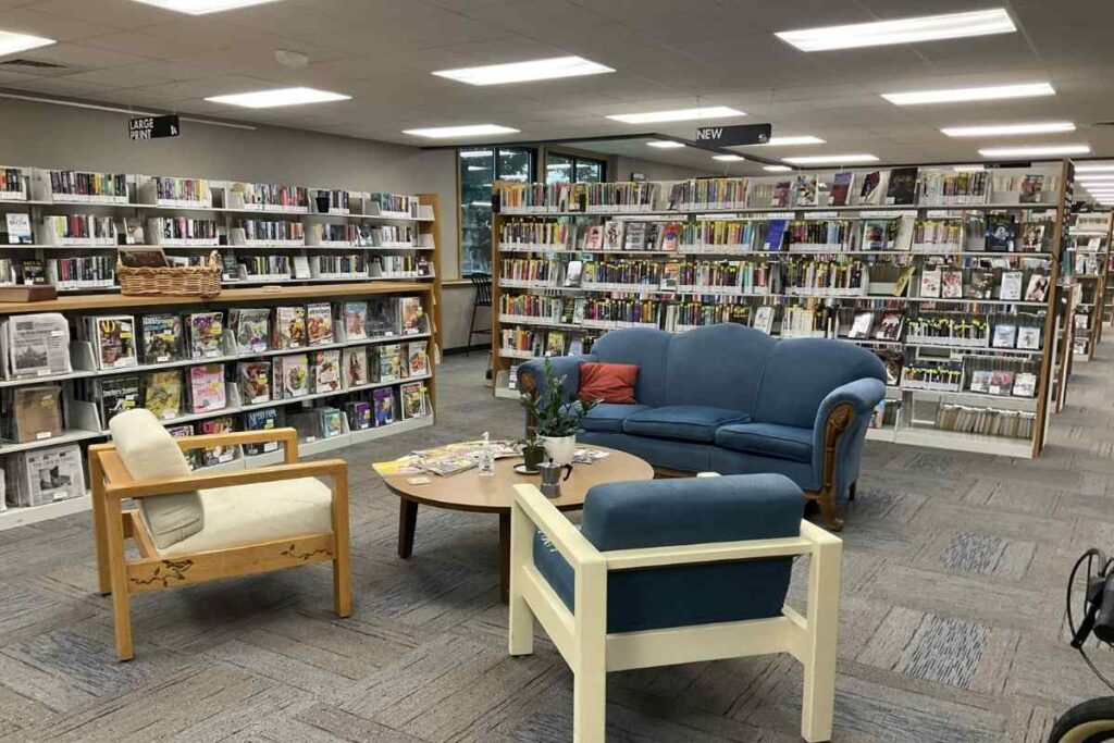 little chute public library lounge